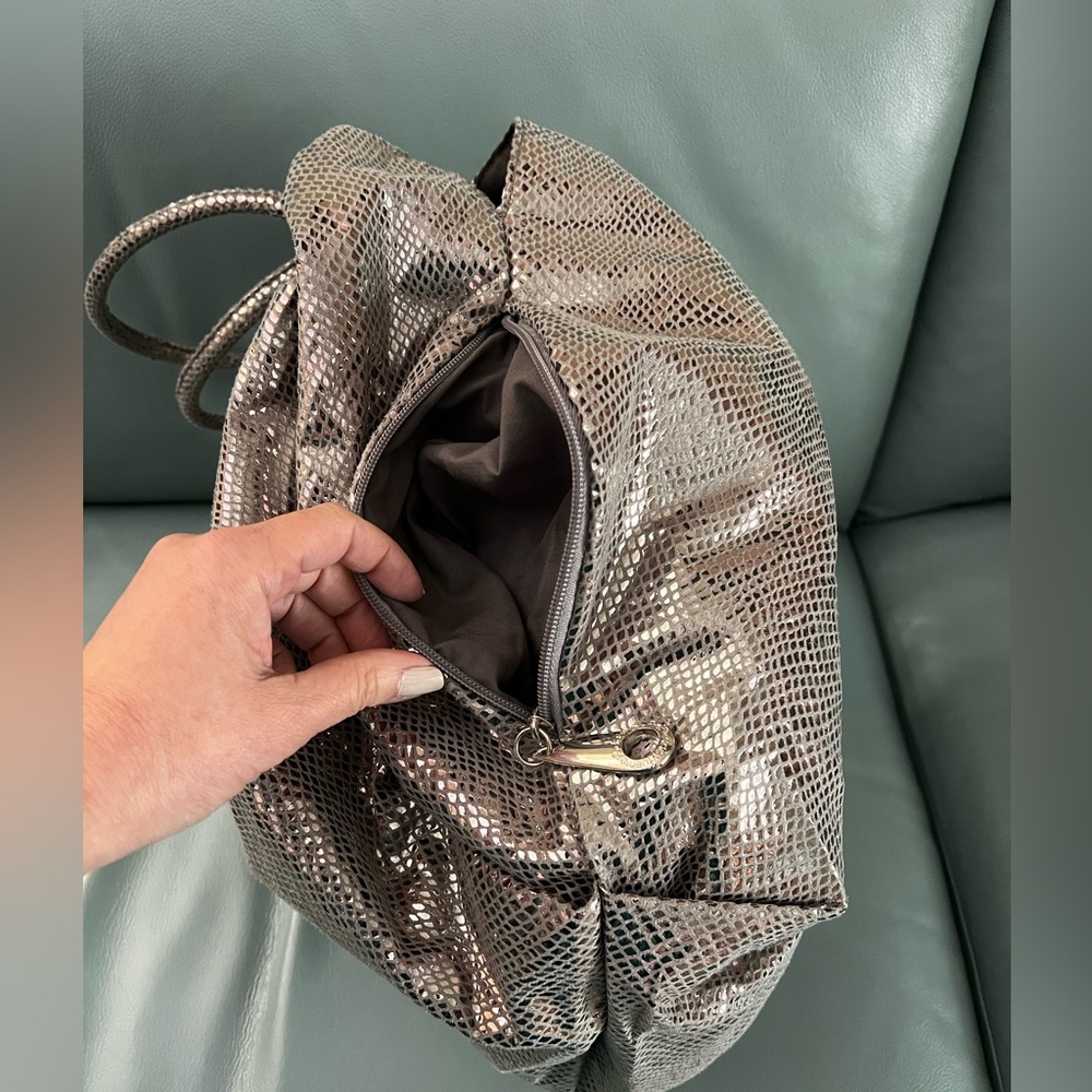 Daisy Fuentes Silver Metallic-Rouched-Faux Snake Print Hobo Slouchy Shoulder Bag - Picture 8 of 14